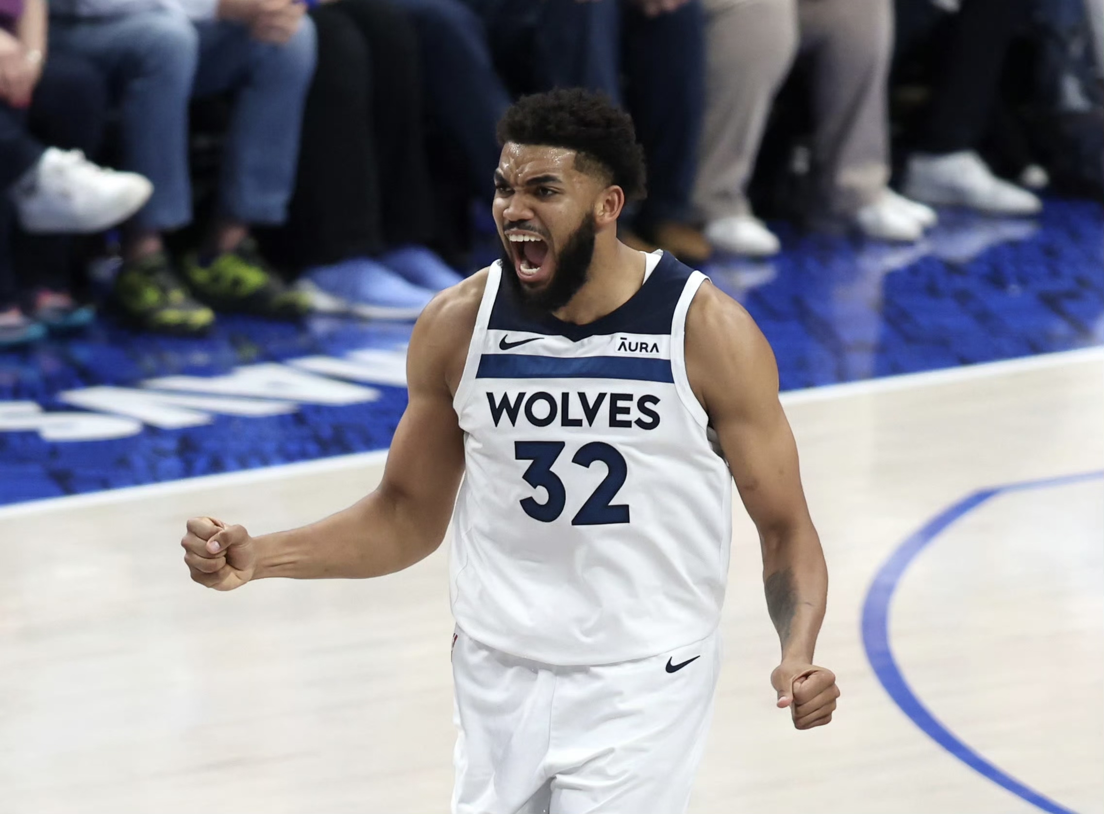 爱游戏中国体育关于法国队观众热烈欢呼！，科维托娃迎来七赛季出色发挥全场沸腾不已的信息