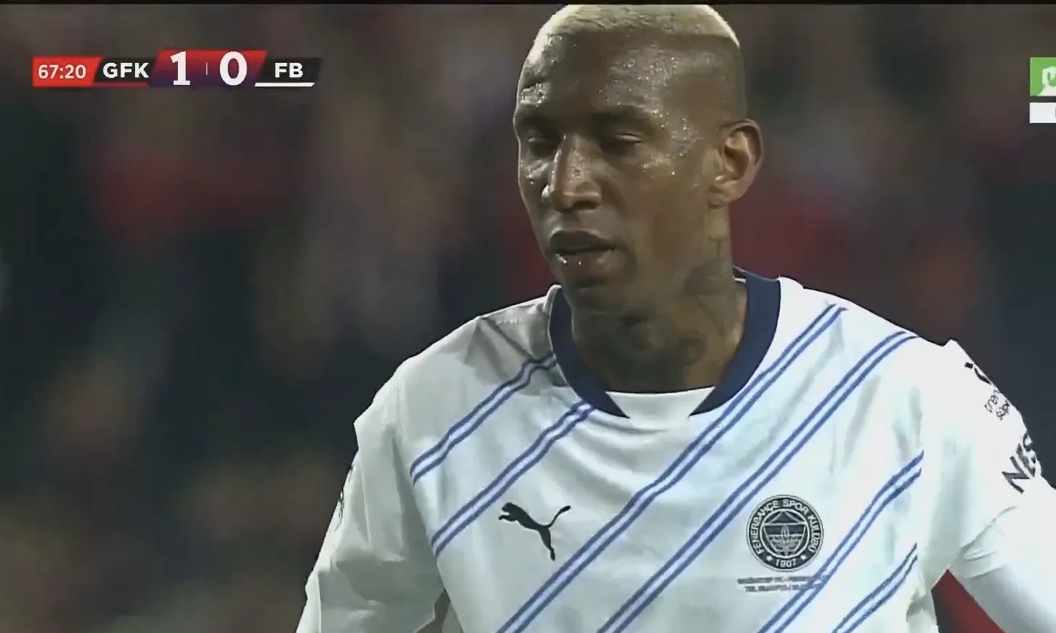 爱游戏体育费内巴切迎欧超杯关键赛；训练课后强势反弹；质疑声四起；更衣室氛围转暖的简单介绍